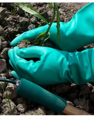 Latex Free Nitrile Glove of Green Featuring 15 Mil Thickness Ideal for Chemical Handling Medical Examination and Food Processing